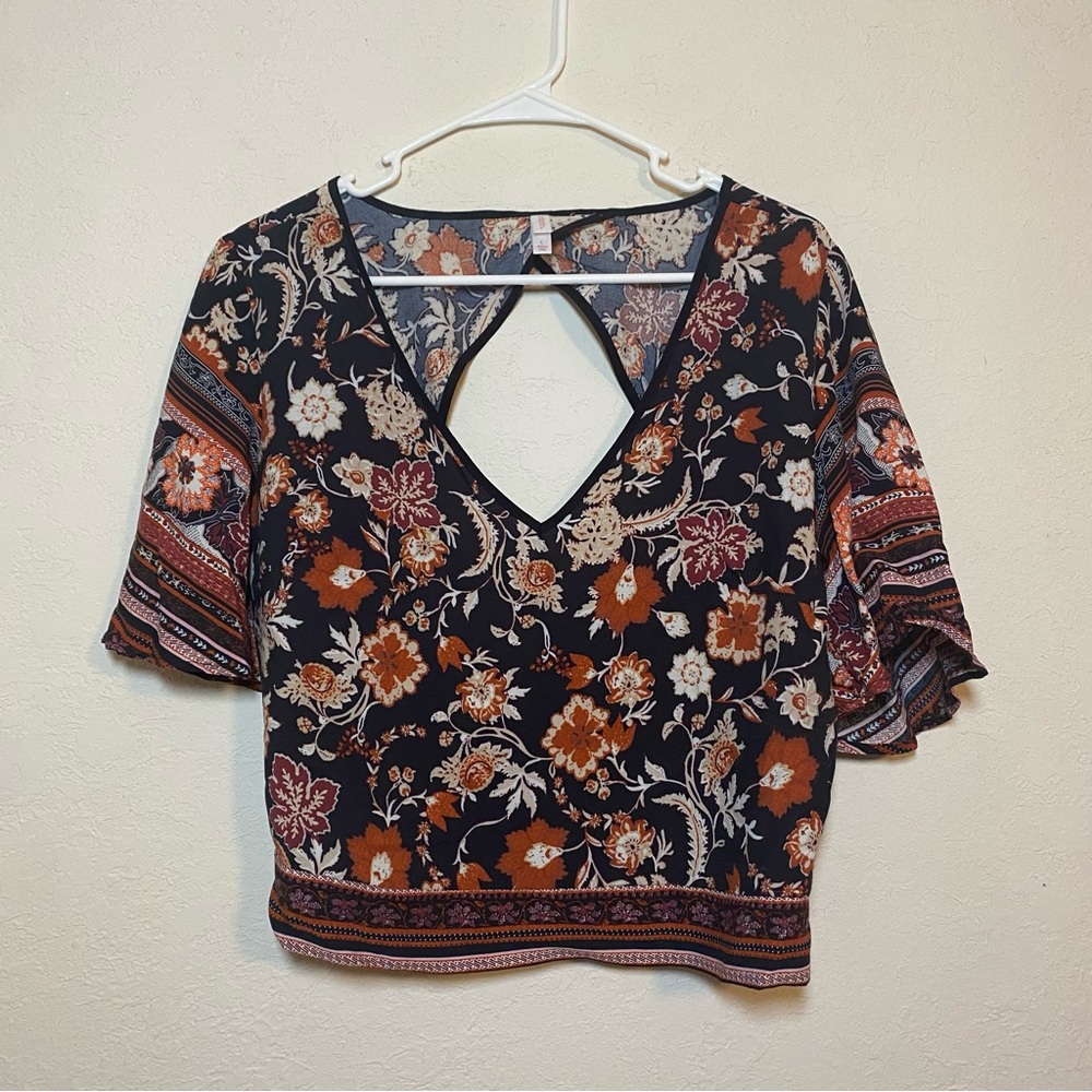 Xhiliration Floral Crop Top